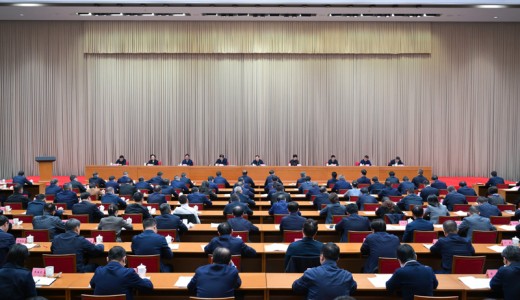 王晓晖在省委城市工作会议上强调 推进创新宜居美丽韧性文明智慧城市建设四川实践 加快建设具有四川特色的现代化人民城市 施小琳主持