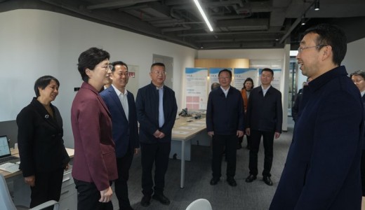 施小琳在调研企业服务平台推进情况并召开座谈会时强调  提升服务平台能级质效 赋能企业高质量发展  为科技创新和现代产业发展向新向优注入持续动能